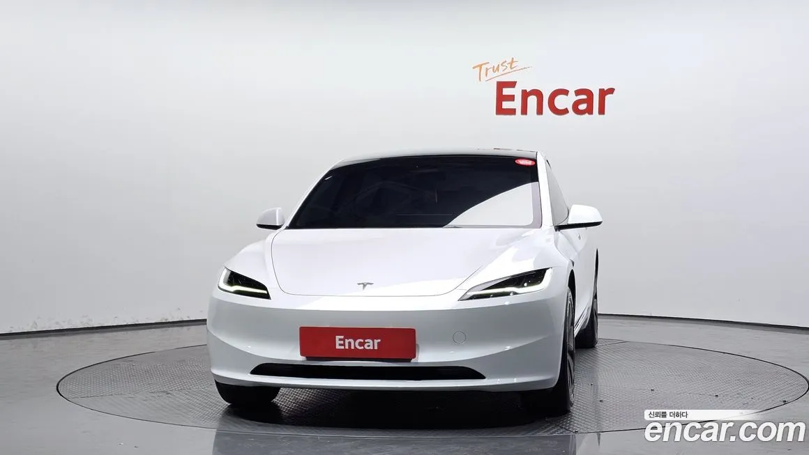 Tesla Model 3 — фото 3