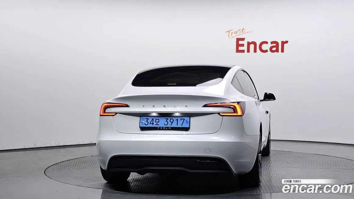 Tesla Model 3 — фото 4