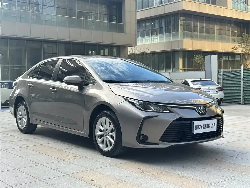 Toyota Corolla — фото 3