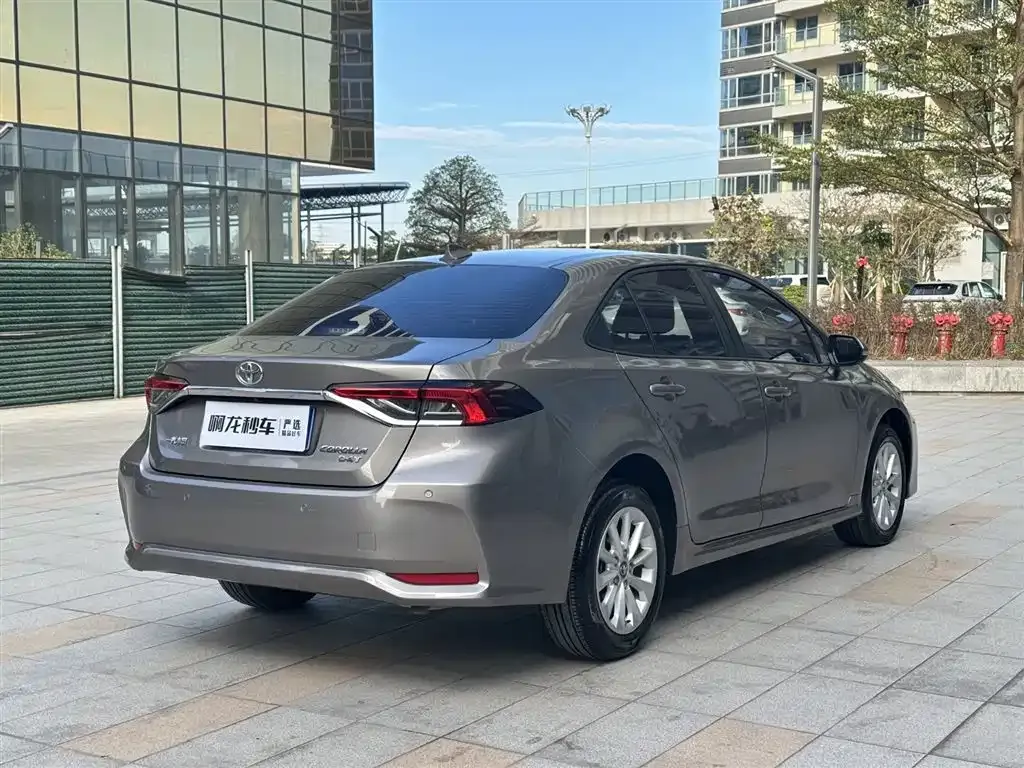 Toyota Corolla — фото 4