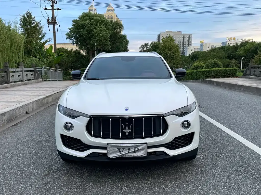 Maserati Levante — фото 2