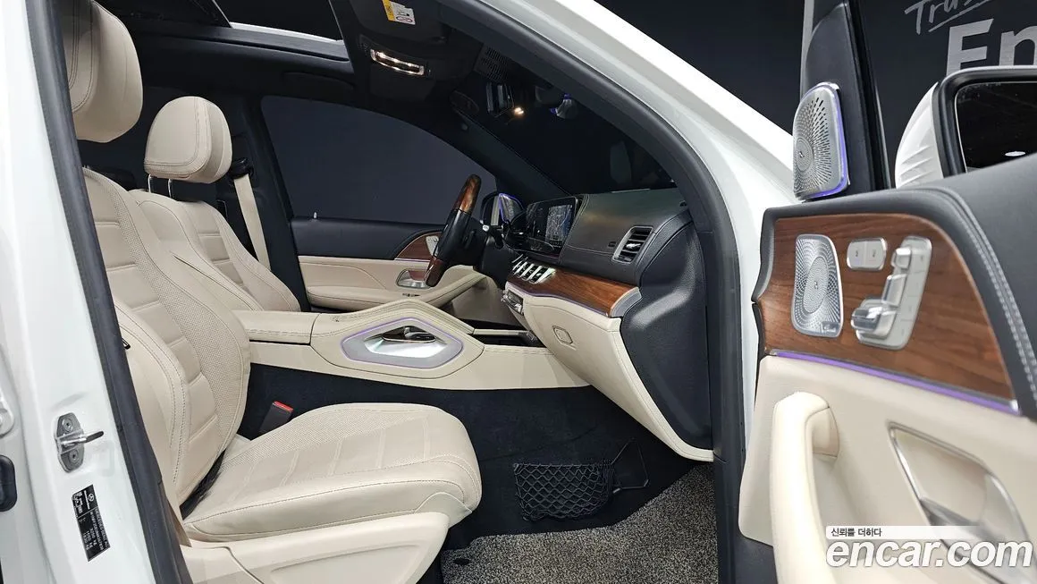 Mercedes-Benz GLS-Class — фото 10