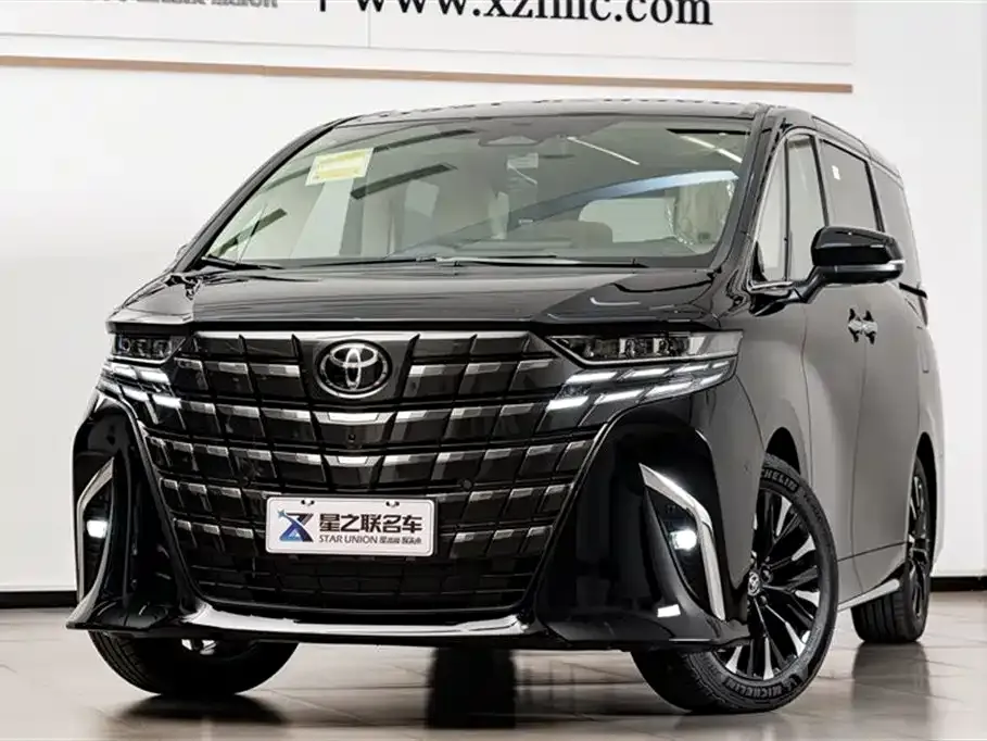 Toyota Alphard — фото 2