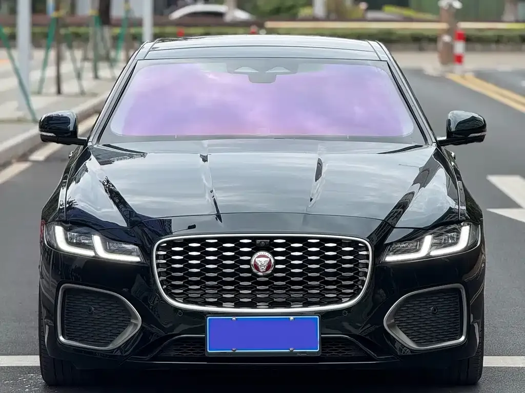 Jaguar XFL — фото 3