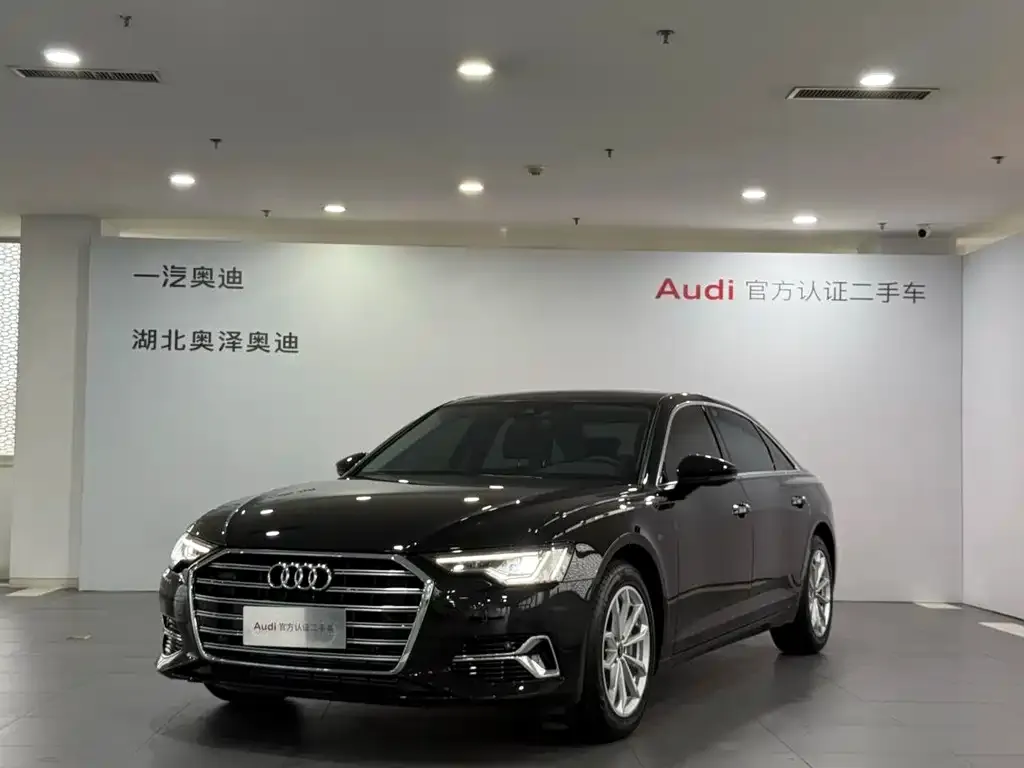 Audi A6L — фото 1