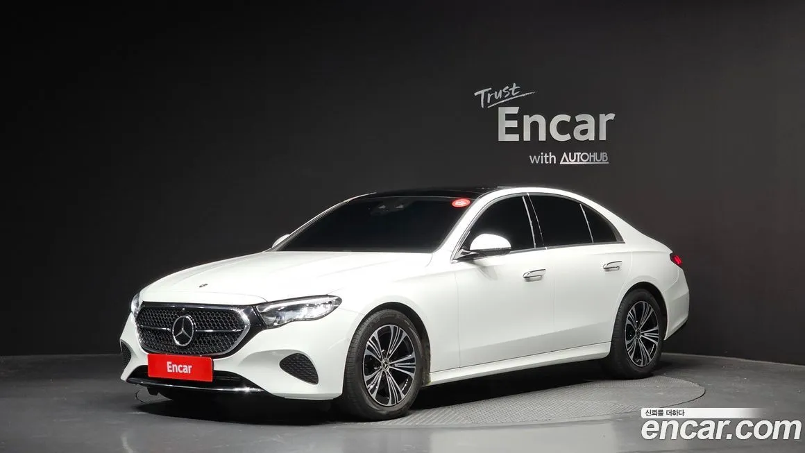 Mercedes-Benz E-Class — фото 1