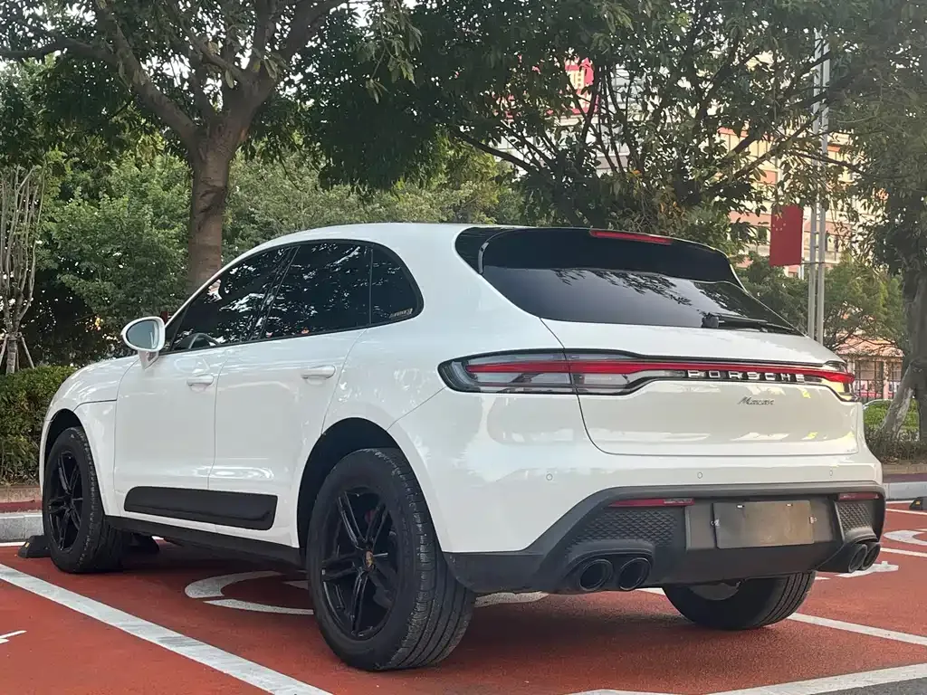 Porsche Macan — фото 7