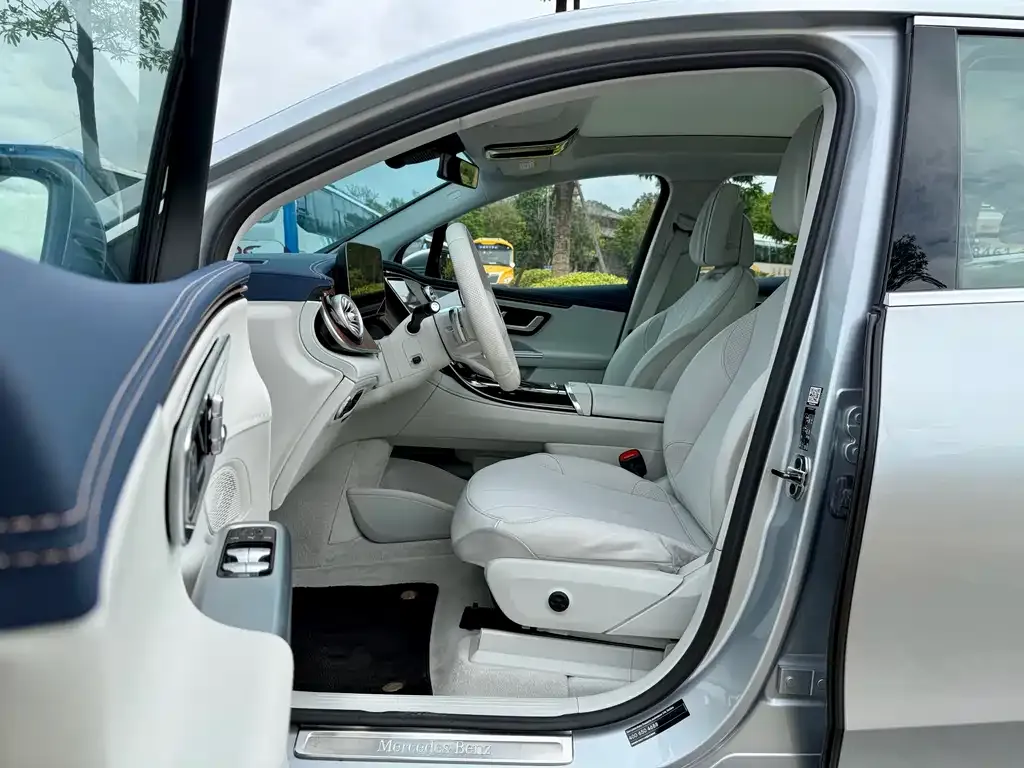 Mercedes-Benz EQE SUV — фото 4