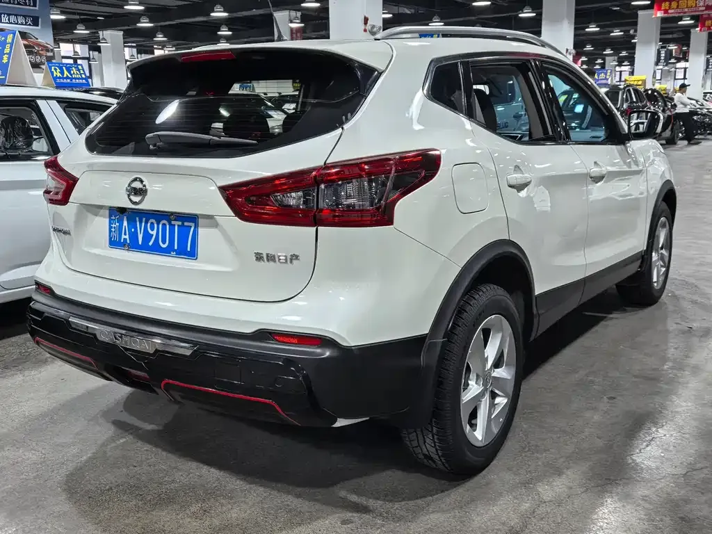 Nissan Qashqai — фото 5