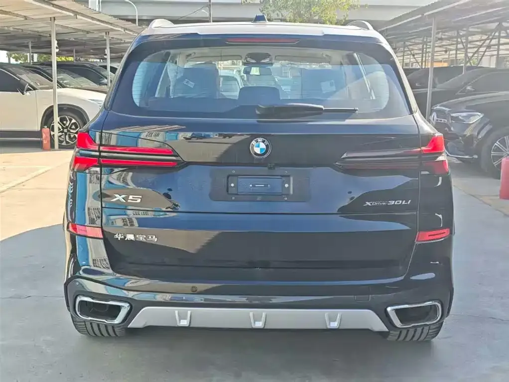 BMW X5 — фото 8