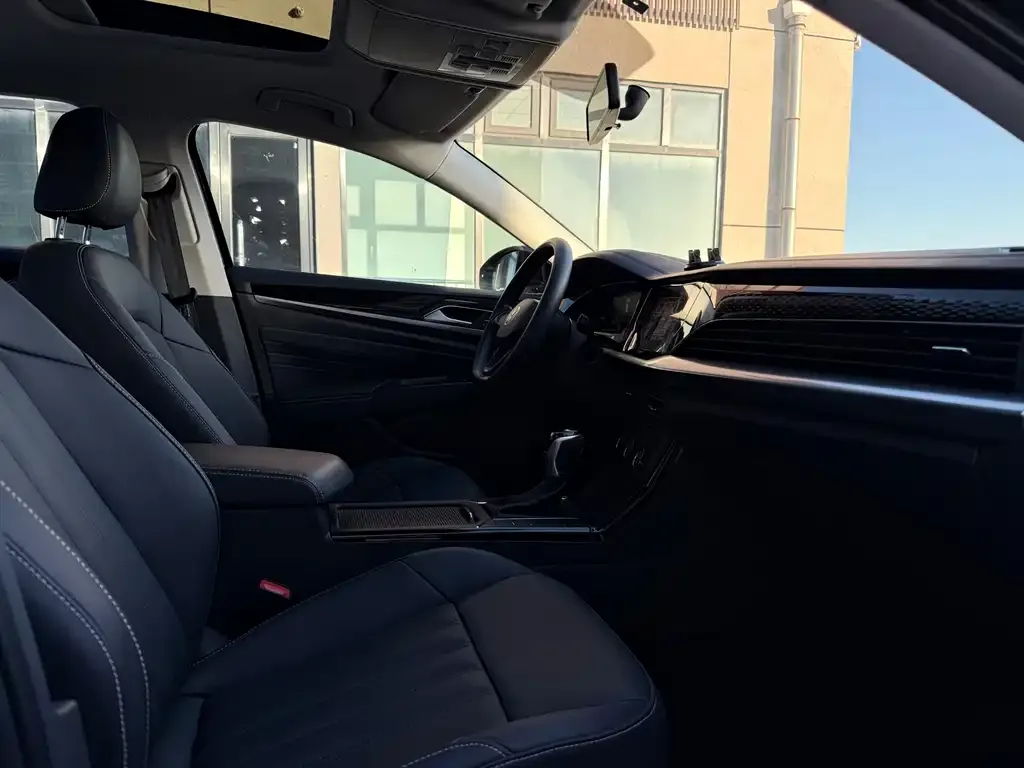 Volkswagen Passat — фото 10
