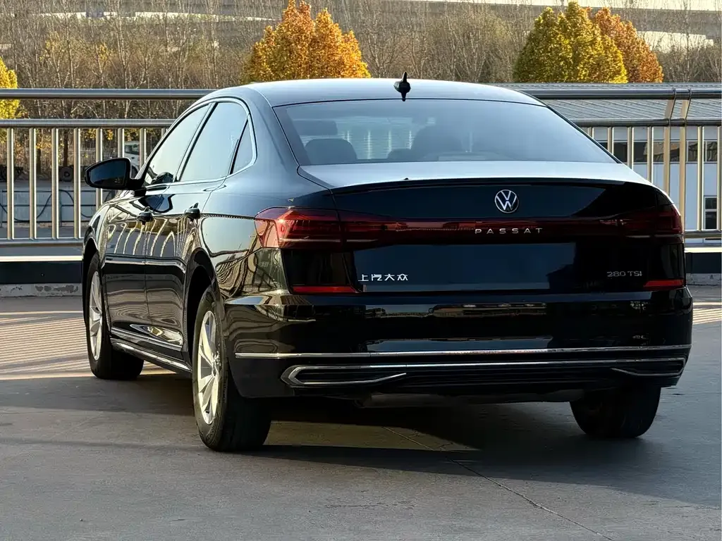 Volkswagen Passat — фото 4