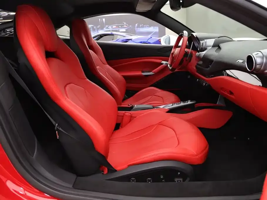 Ferrari F8 — фото 6
