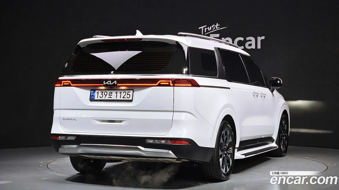 Kia Carnival — фото 2