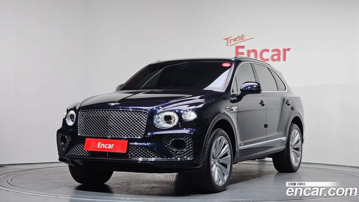 Bentley Bentayga — фото 1