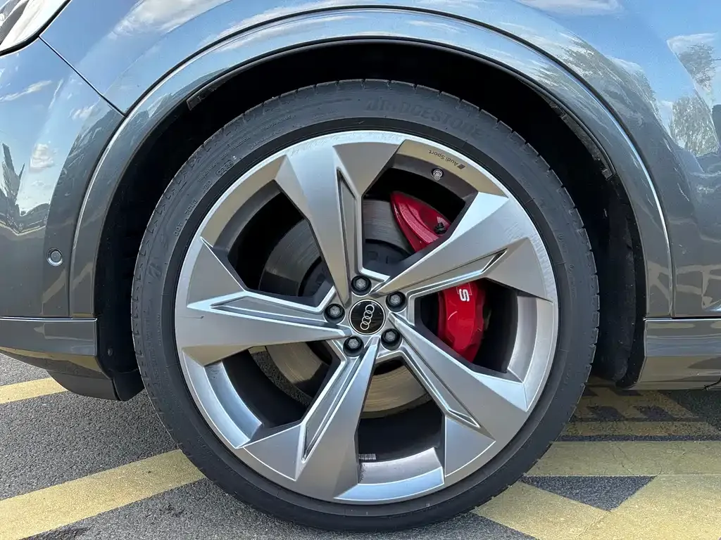 Audi SQ7 — фото 3