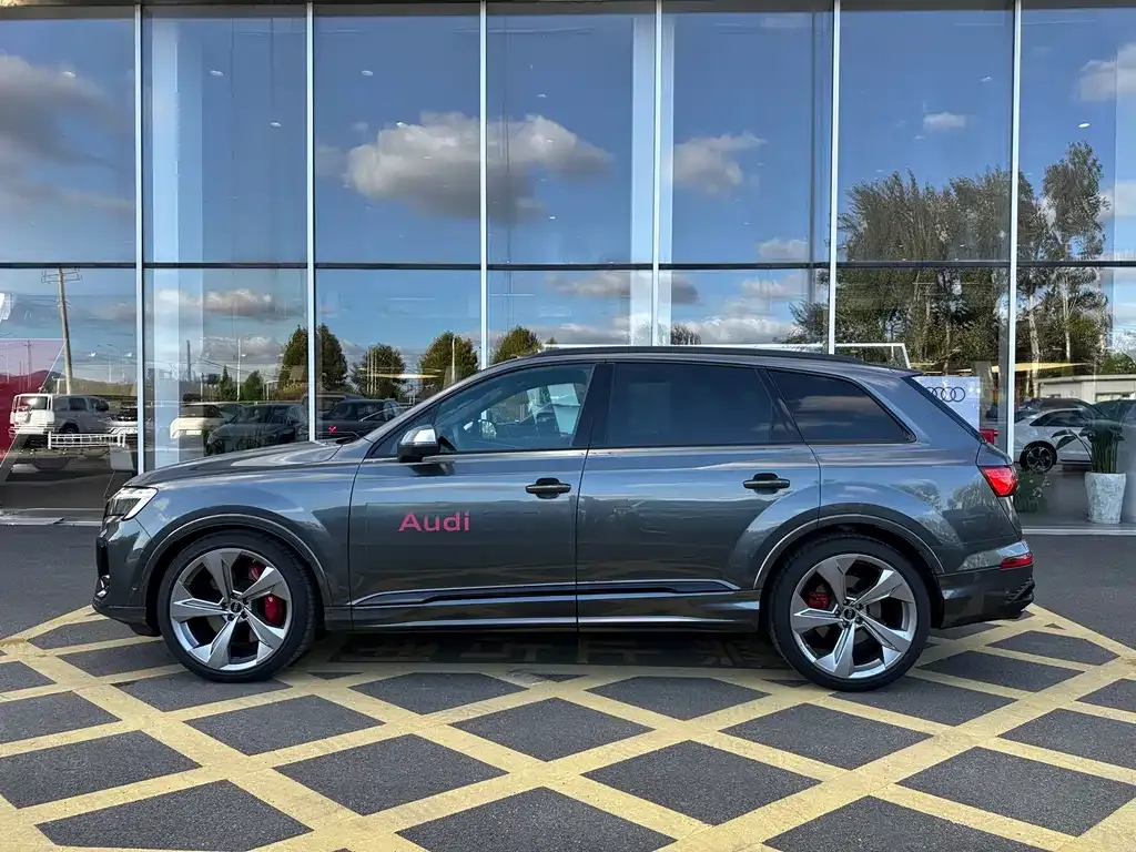 Audi SQ7 — фото 4