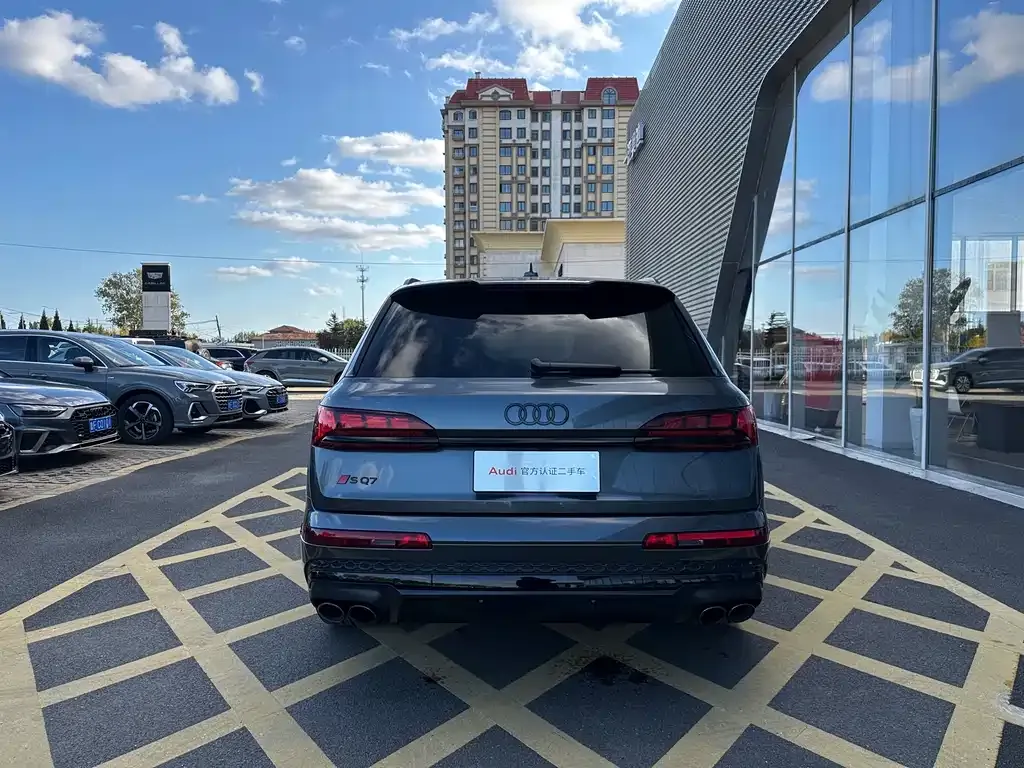 Audi SQ7 — фото 6