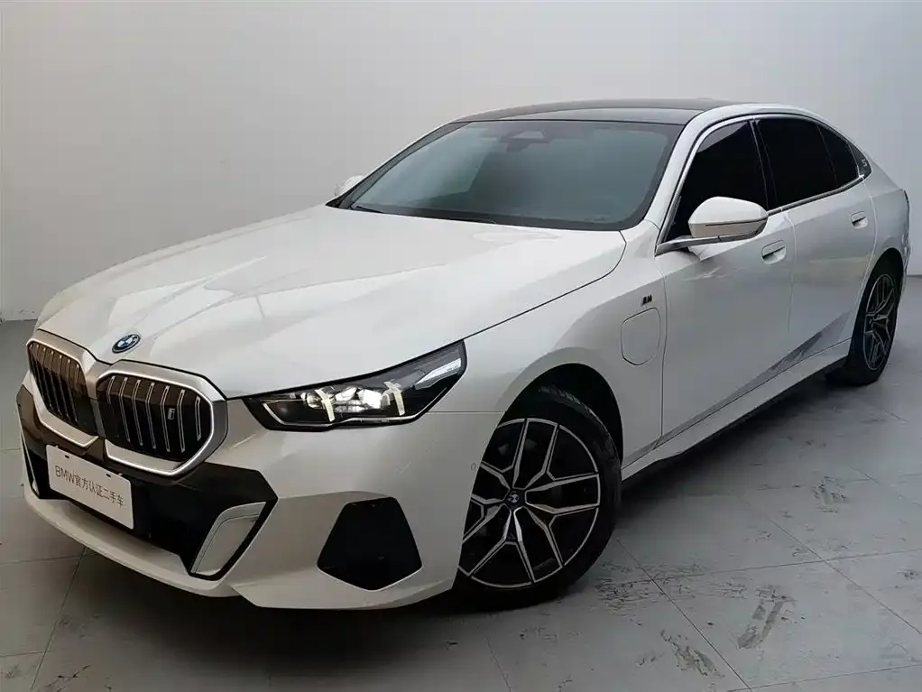 BMW i5 — фото 1