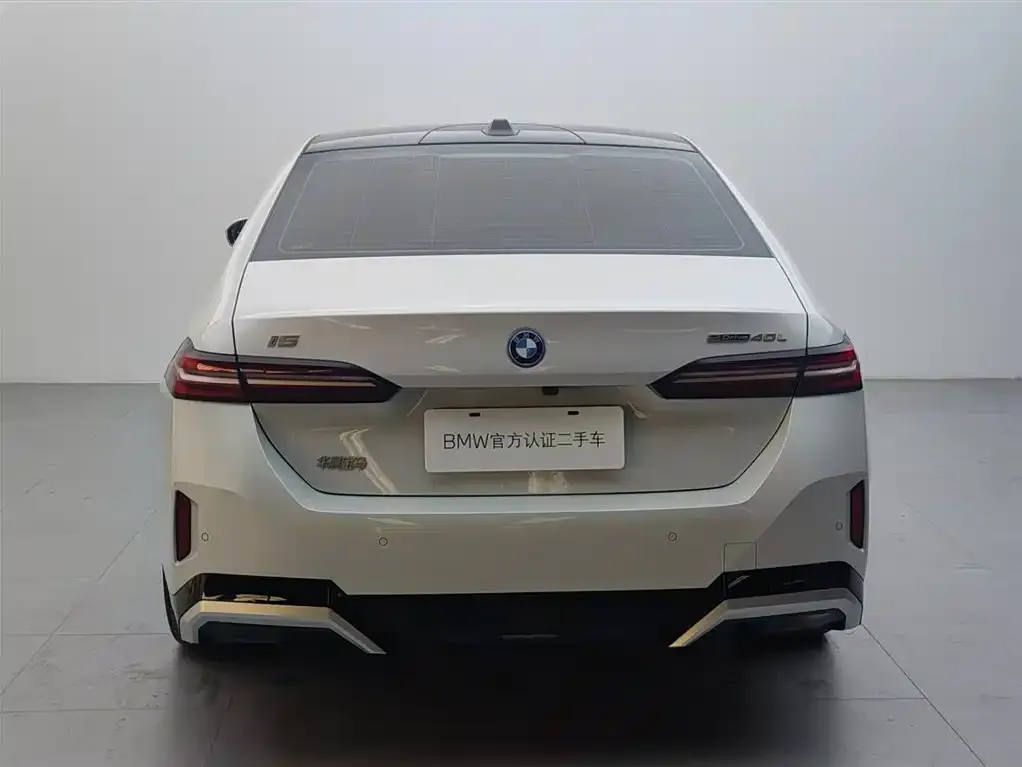 BMW i5 — фото 5