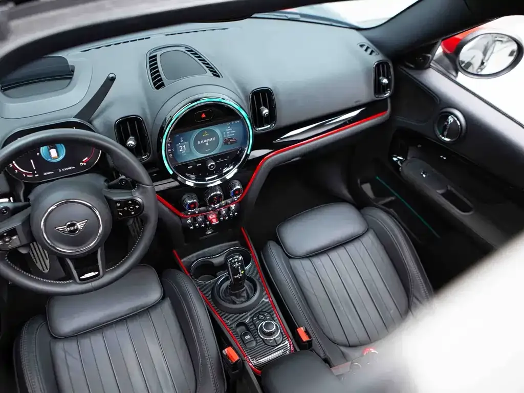 MINI Countryman JCW — фото 9
