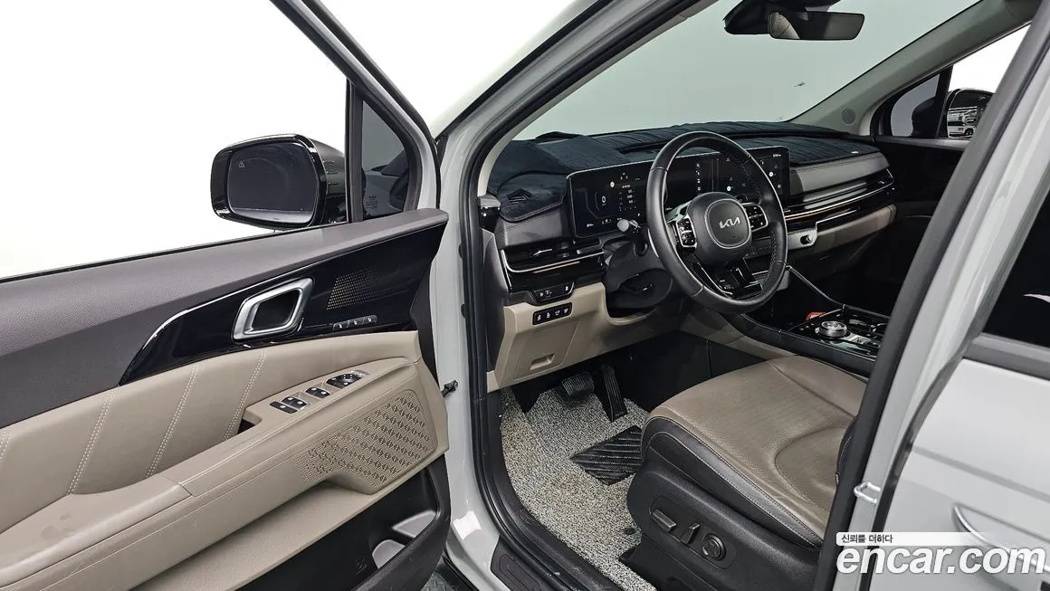 Kia Carnival — фото 10