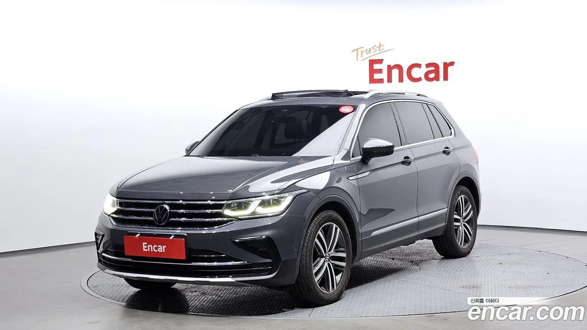 Volkswagen Tiguan — фото 1