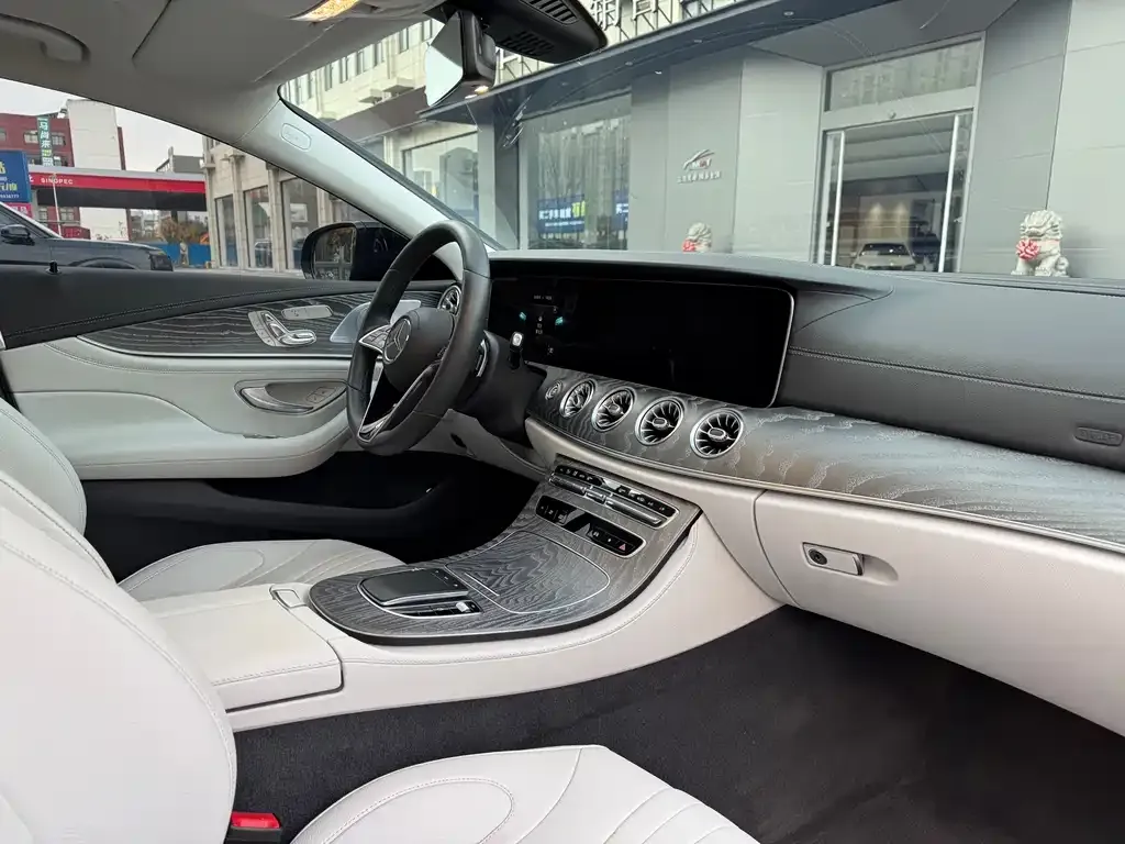 Mercedes-Benz CLS — фото 10