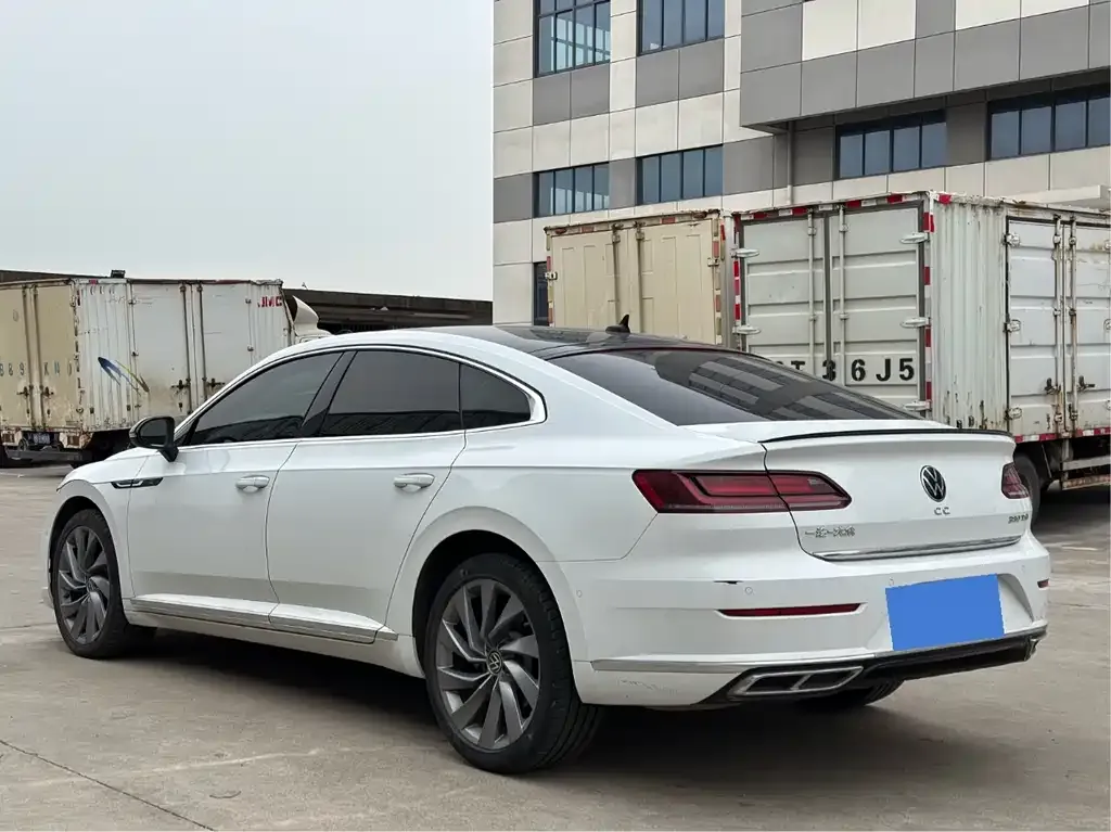 Volkswagen CC — фото 2