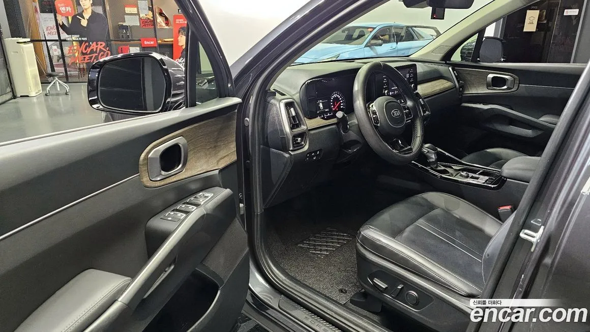 Kia Sorento — фото 10