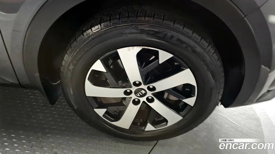 Kia Sorento — фото 5