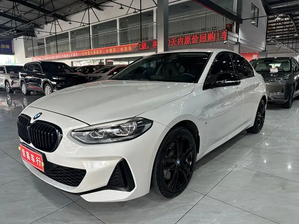 BMW 1 Series — фото 1