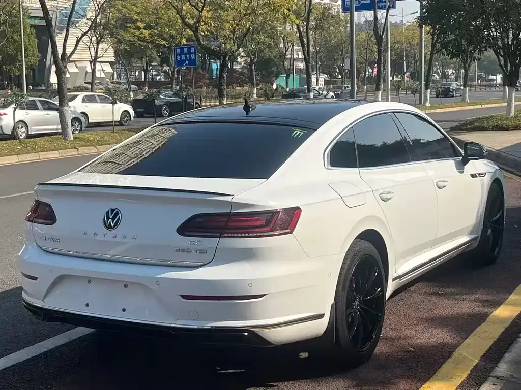 Volkswagen CC — фото 4