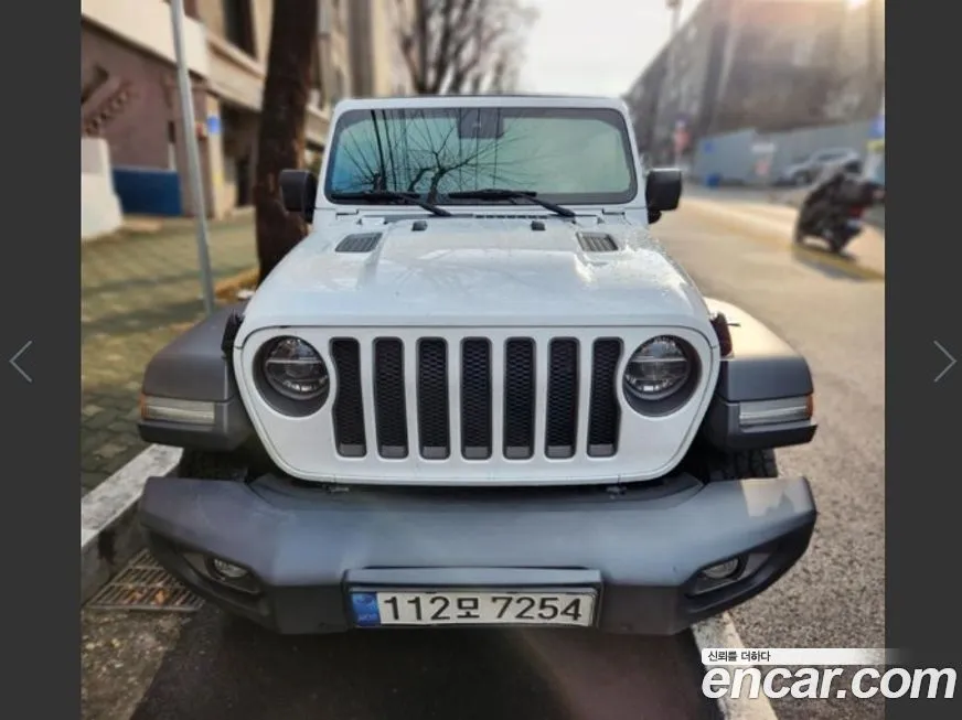 Jeep Wrangler — фото 1