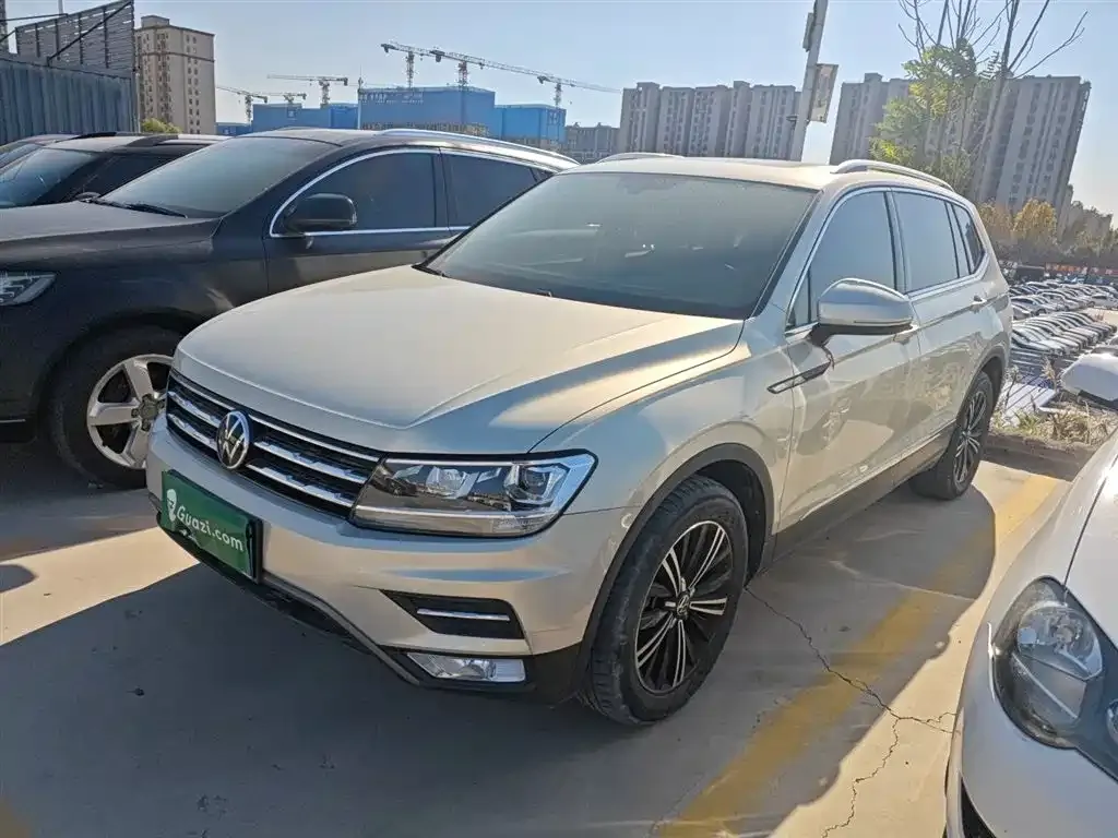 Volkswagen Tiguan L — фото 2