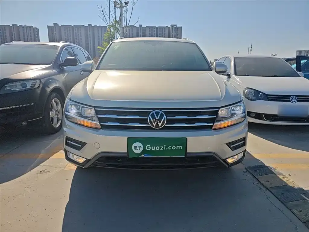 Volkswagen Tiguan L — фото 3