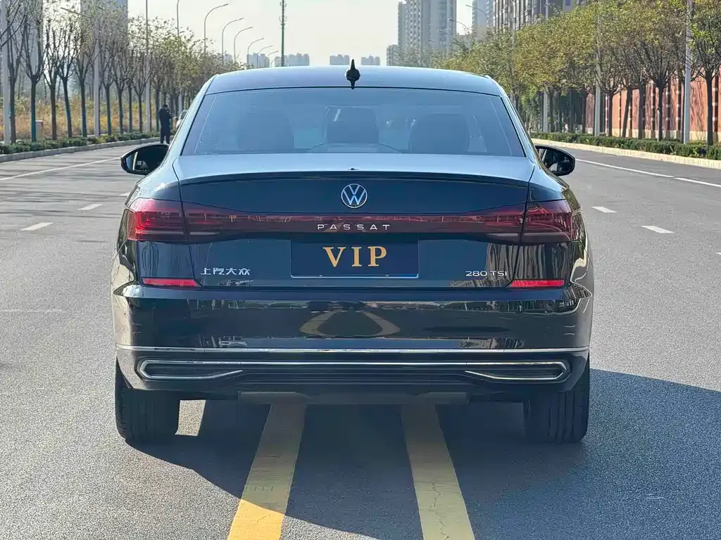 Volkswagen Passat — фото 6