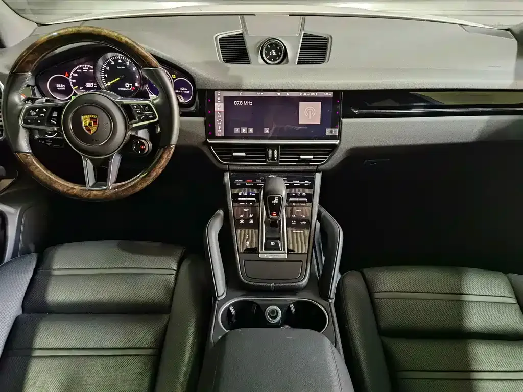 Porsche Cayenne Hybrid — фото 6