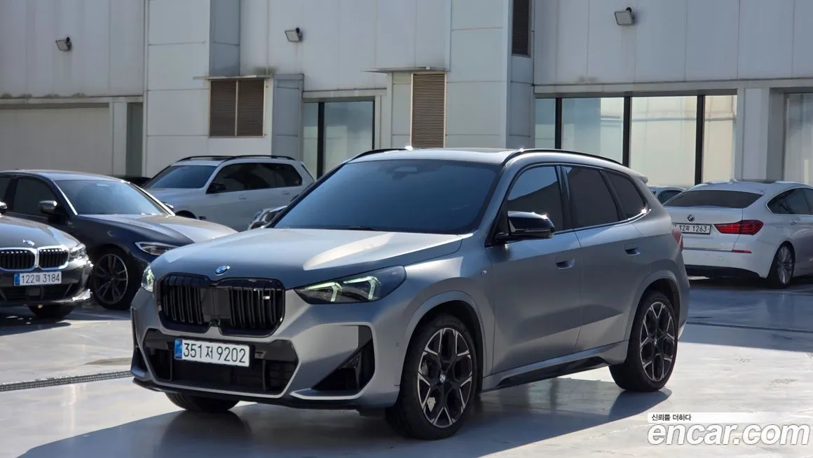 BMW X1 — фото 1