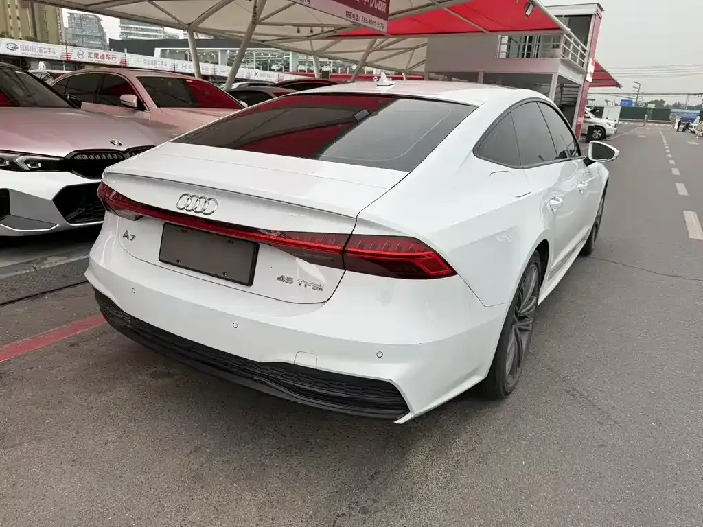 Audi A7 — фото 7