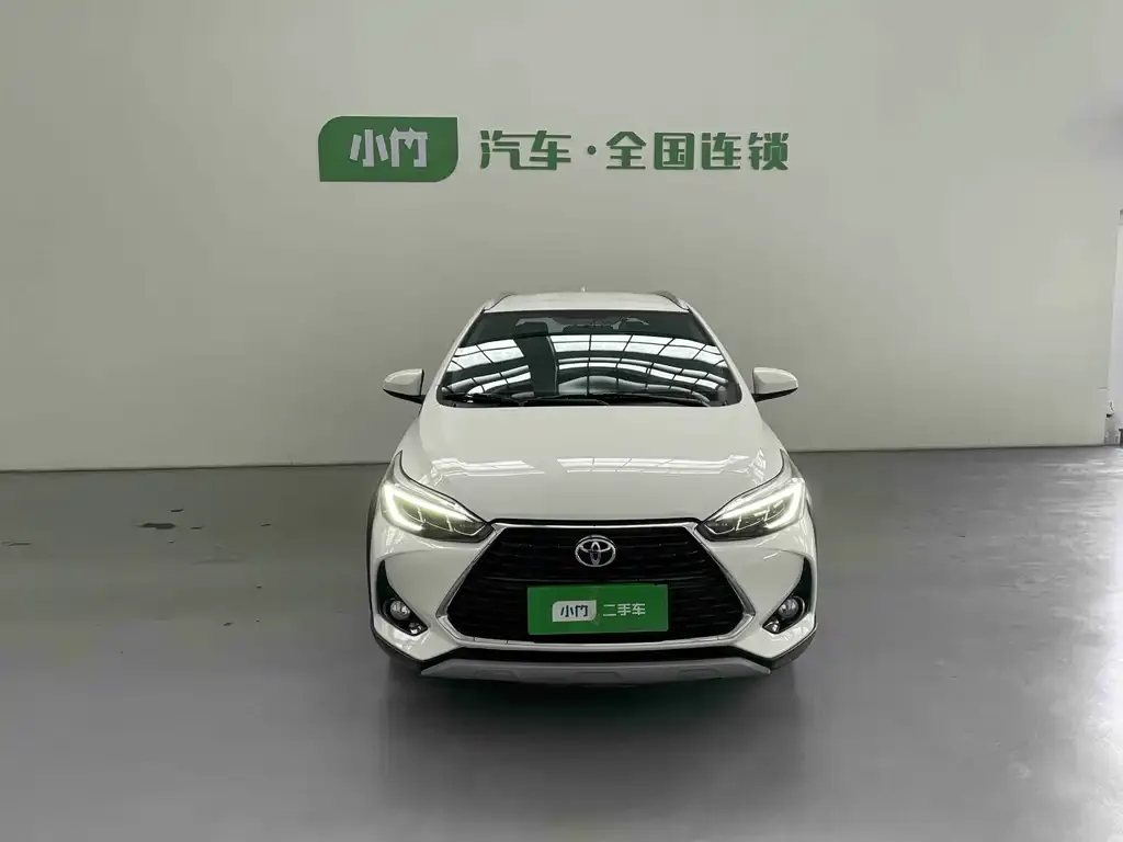Toyota Yaris L — фото 2
