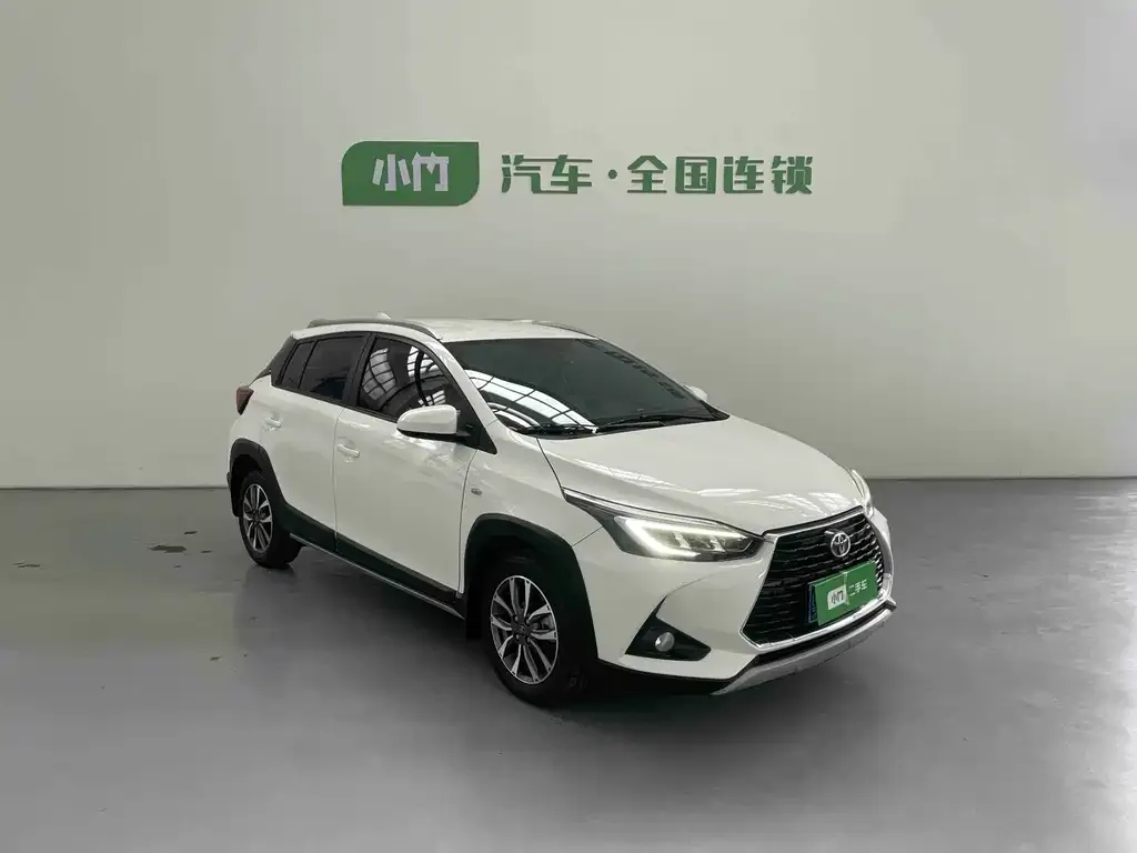 Toyota Yaris L — фото 3