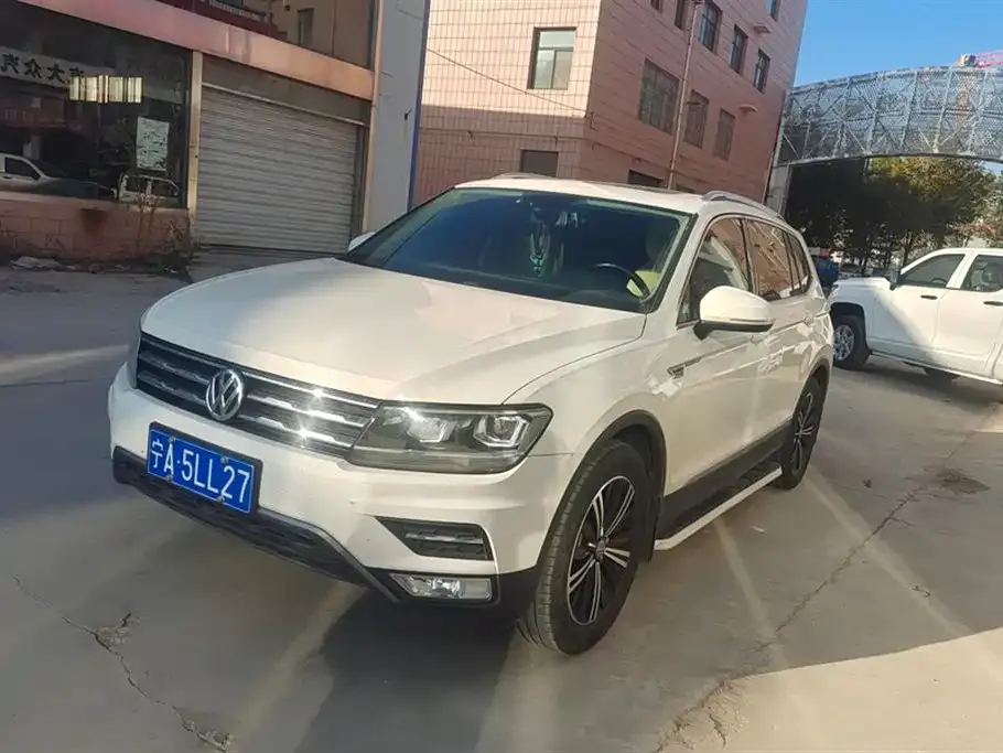 Volkswagen Tiguan L — фото 5
