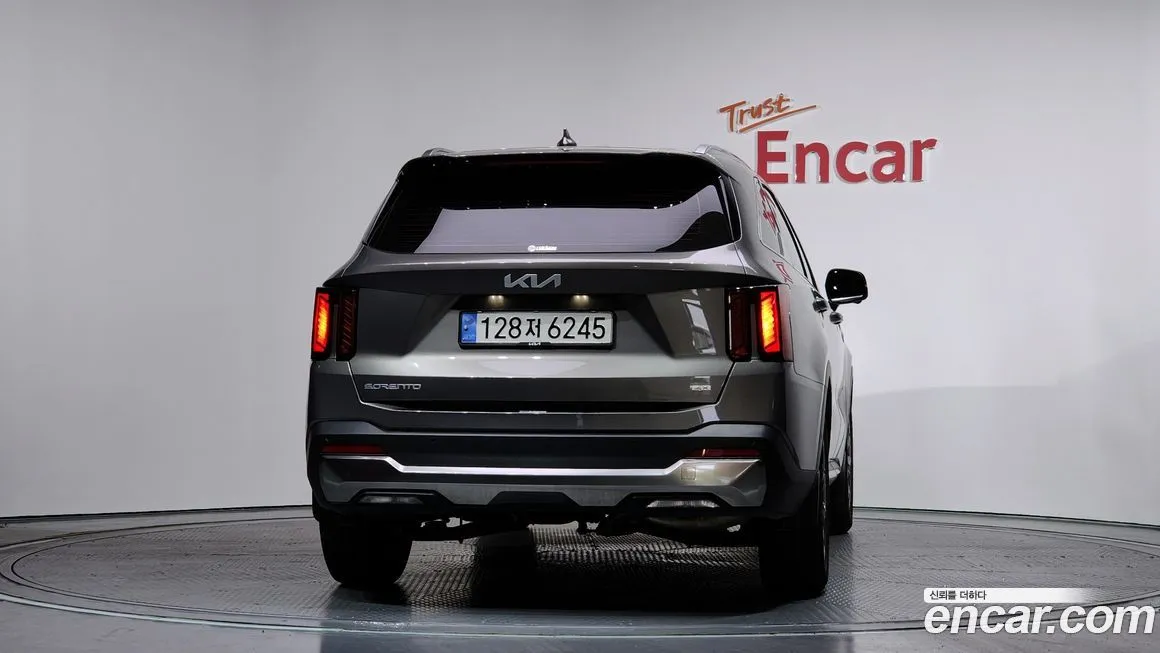 Kia Sorento — фото 4