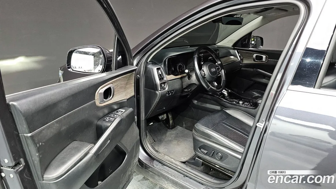 Kia Sorento — фото 10