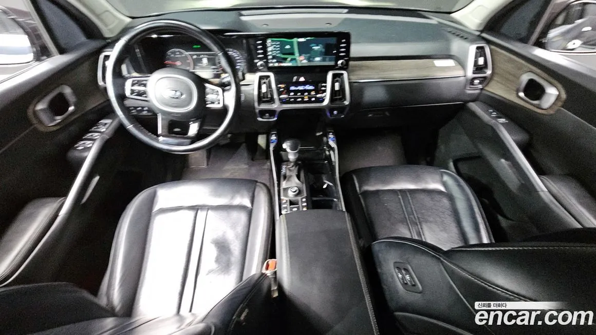Kia Sorento — фото 7