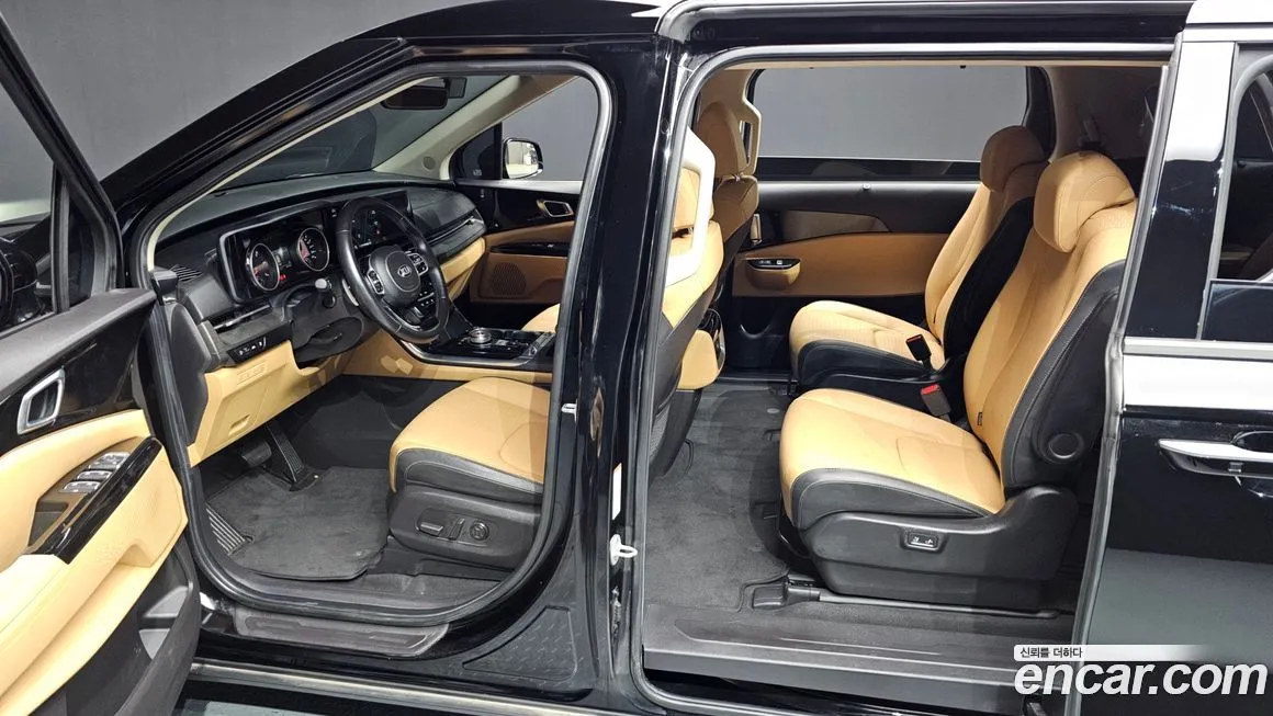Kia Carnival — фото 10