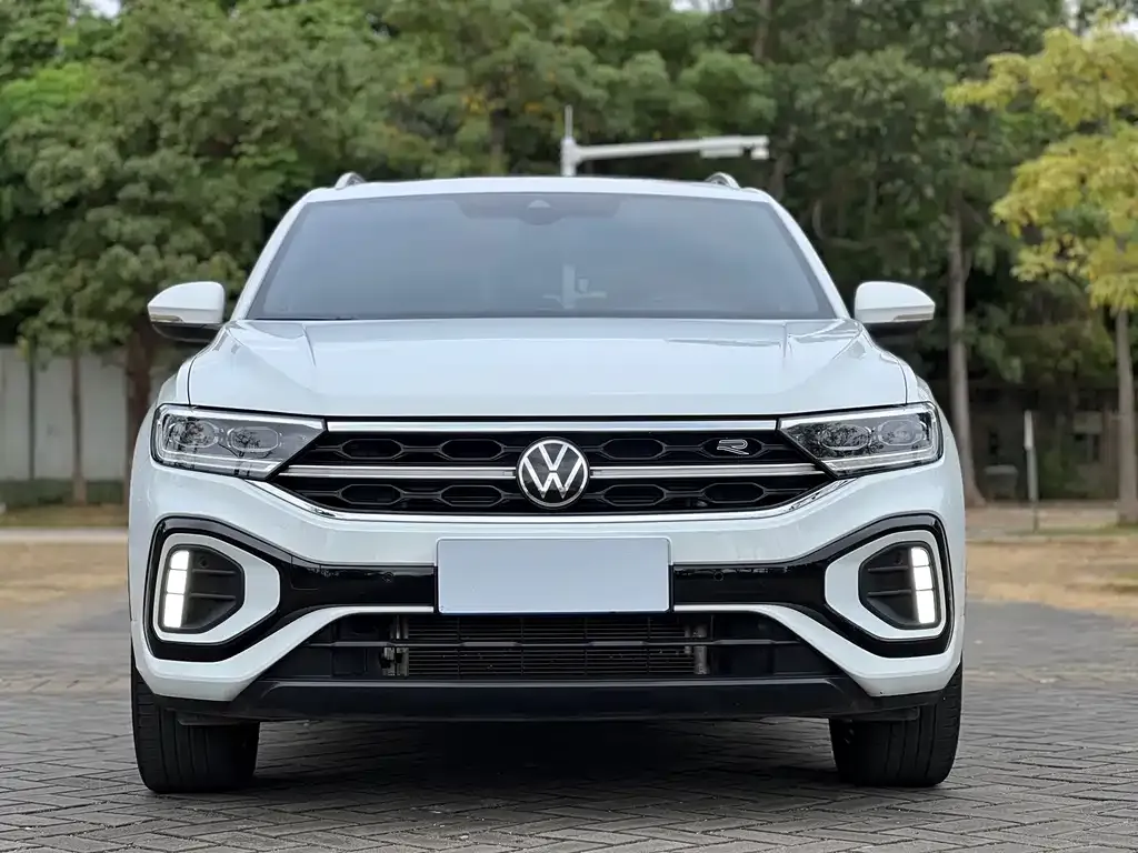 Volkswagen T-Roc — фото 2