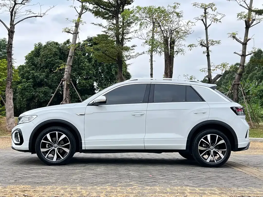 Volkswagen T-Roc — фото 5