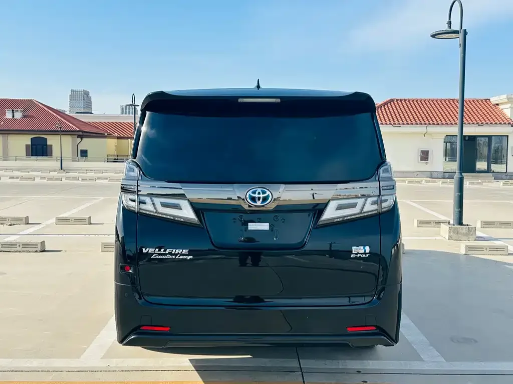 Toyota Vellfire — фото 5